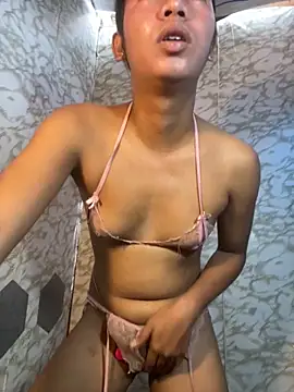 Snapshot of youryummybaby chatting on 4, 12, 2025 youryummybaby online show from 4, 12, 2025