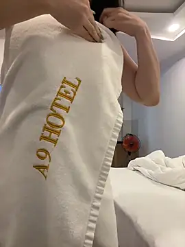 Meii-meyy online show from 21, 10, 2025