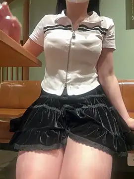 Snapshot of Meii-meyy chatting on 27, 3, 2026 Meii-meyy online show from 27, 3, 2026