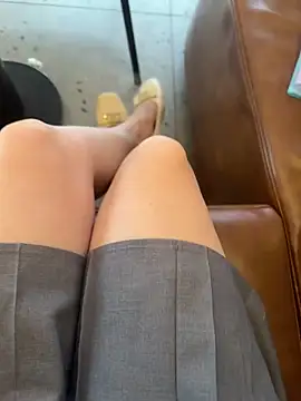 Snapshot of Meii-meyy chatting on 11, 4, 2026 Meii-meyy online show from 11, 4, 2026