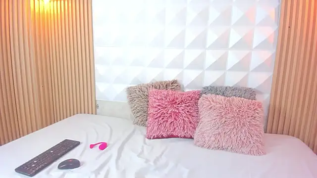 Antonella00  online show from 19, 11, 2025