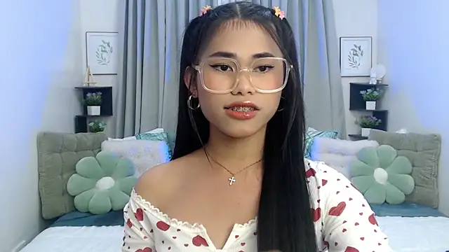 PrettyBlythes TS online show from 19, 10, 2025