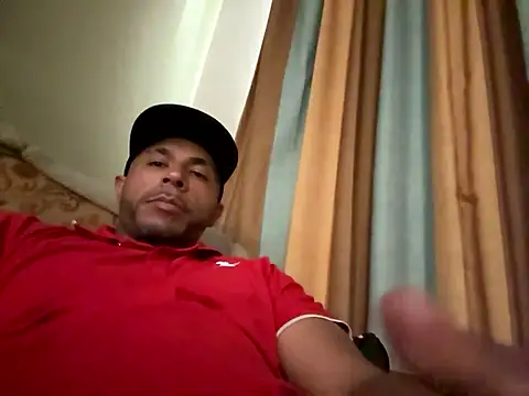 Snapshot of Rcarrasco15 chatting on 5, 4, 2026 Rcarrasco15 online show from 5, 4, 2026