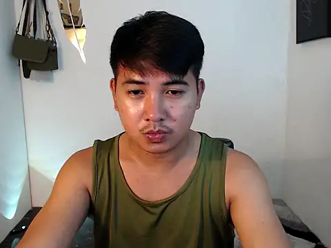Snapshot of JboyGiant005 chatting on 2, 10, 2025 JboyGiant005 online show from 2, 10, 2025