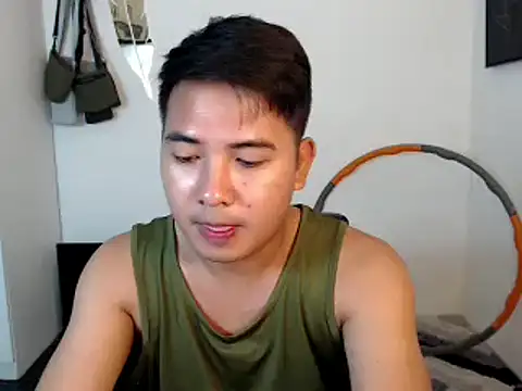 Snapshot of JboyGiant005 chatting on 16, 10, 2025 JboyGiant005 online show from 16, 10, 2025