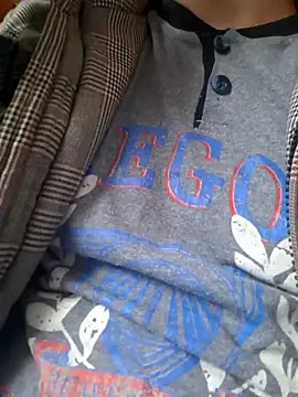 hugecock4u1990 online show from 10, 11, 2025