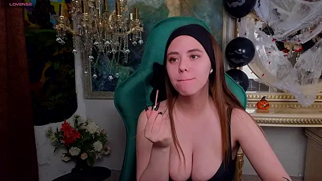 IvoryWood  online show from 8, 10, 2025