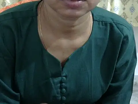 Snapshot of CHAMELI4747 chatting on 1, 5, 2026 CHAMELI4747 online show from 1, 5, 2026