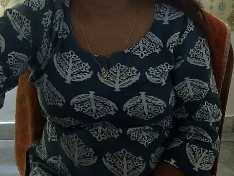 Snapshot of CHAMELI4747 chatting on 3, 6, 2026 CHAMELI4747 online show from 3, 6, 2026