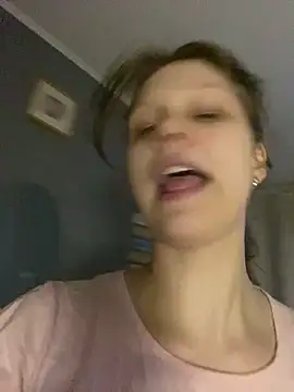 Snapshot of Lunliss chatting on 23, 9, 2025 Lunliss online show from 23, 9, 2025