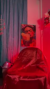 Megan-picozi online show from 11, 10, 2025