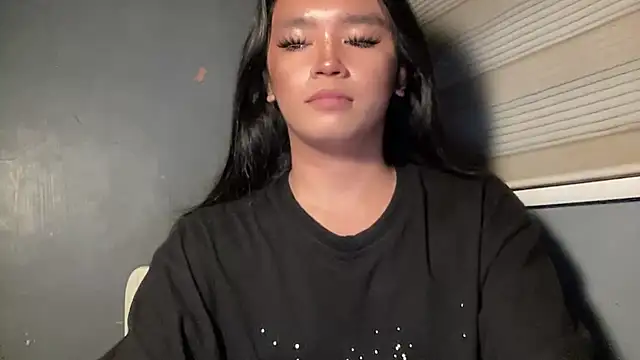 Claudia Johnson online show from 30, 9, 2025