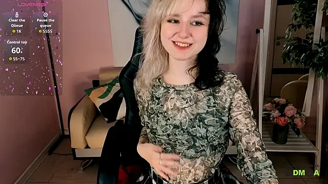 Snapshot of girl_next_doorr chatting on 1, 8, 2026 girl next doorr online show from 1, 8, 2026