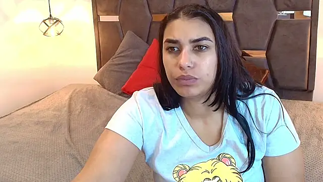 Lia Blake  online show from 13, 4, 2026