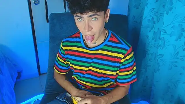 Snapshot of CamiiGuzmanX chatting on 22, 6, 2026 CamiiGuzmanX online show from 22, 6, 2026