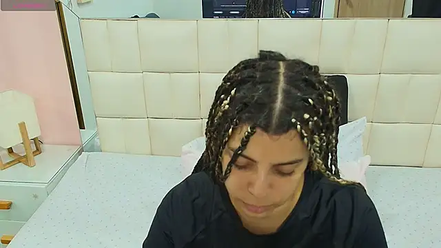 gisell gomez online show from 2, 12, 2025