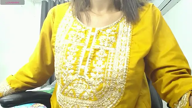 Snapshot of kairadayamai chatting on 7, 5, 2026 kairadayamai online show from 7, 5, 2026