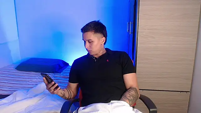 valentinosex1 online show from 27, 2, 2026