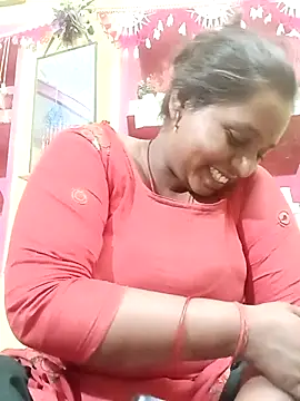 Snapshot of Hot_crety chatting on 19, 5, 2026 Hot crety online show from 19, 5, 2026