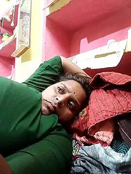 Snapshot of Hot_crety chatting on 4, 6, 2026 Hot crety online show from 4, 6, 2026