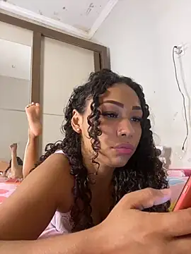 Snapshot of jhennyfer chatting on 13, 9, 2025 jhennyfer online show from 13, 9, 2025