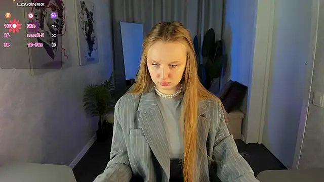 Rina Panic online show from 4, 4, 2026