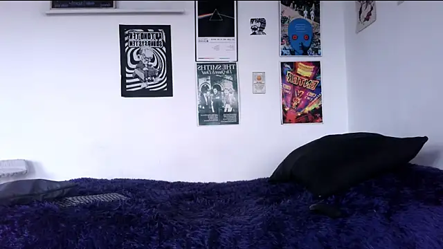 plutonbluemooon333 online show from 25, 2, 2026