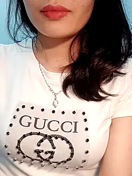 Hinna x online show from 4, 4, 2026