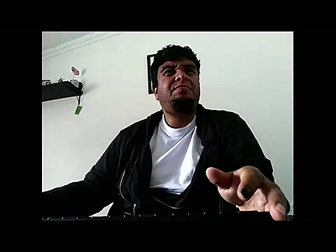 Snapshot of Rolo-Sumiso chatting on 17, 10, 2025 Rolo-Sumiso online show from 17, 10, 2025