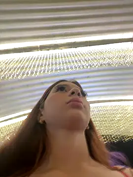 Snapshot of Melody-baby chatting on 13, 11, 2025 Melody-baby online show from 13, 11, 2025