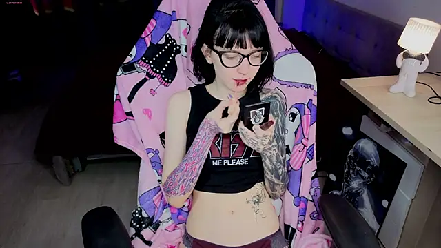 HazelTompson online show from 14, 3, 2026