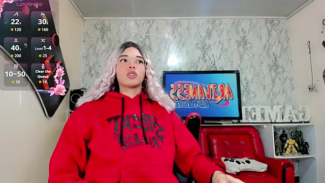 Madison Mujica online show from 8, 10, 2025