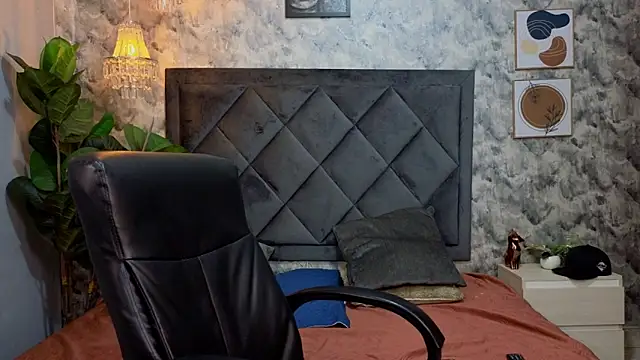 Apolo rousse1 online show from 14, 11, 2025