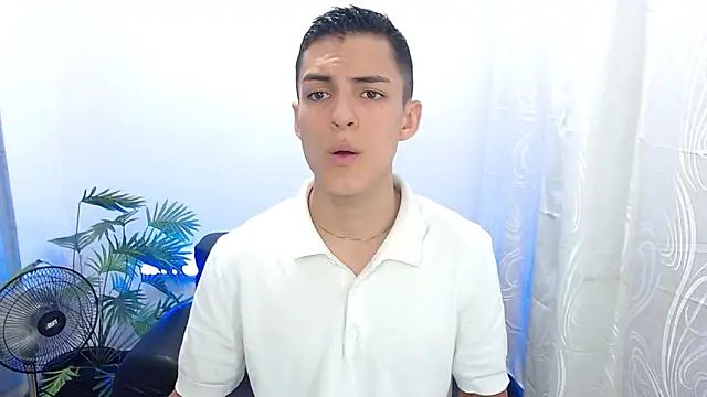 Snapshot of Matiius18 chatting on 16, 9, 2025 Matiius18 online show from 16, 9, 2025