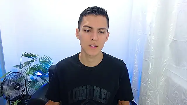 Snapshot of Matiius18 chatting on 17, 9, 2025 Matiius18 online show from 17, 9, 2025