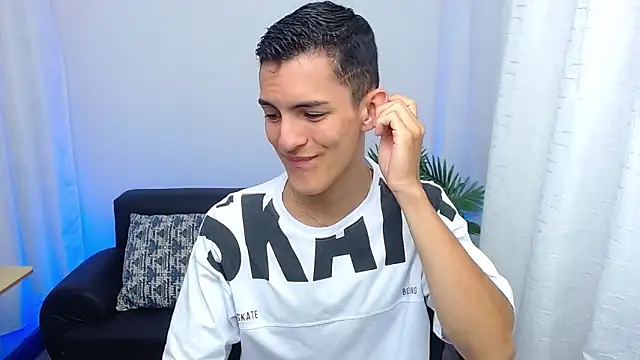 Snapshot of Matiius18 chatting on 7, 10, 2025 Matiius18 online show from 7, 10, 2025
