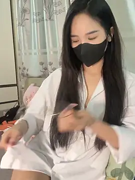 Dior baby online show from 2, 10, 2025