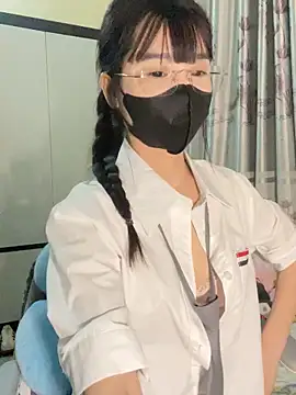 Dior baby online show from 17, 12, 2025