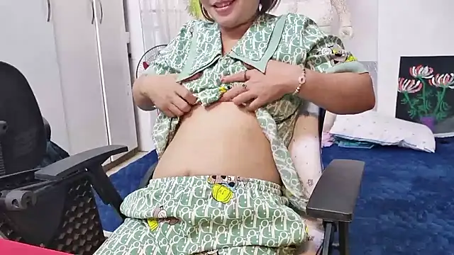 MichiLovely online show from 7, 11, 2025