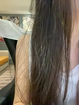 MengMeng0515 online show from 6, 4, 2026