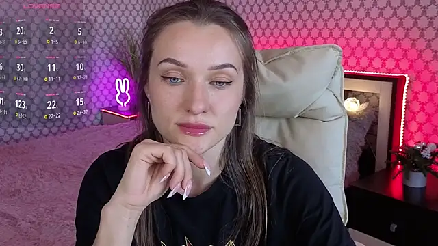 EmmySkyy online show from 22, 9, 2025
