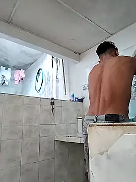 Snapshot of Brayanellatino chatting on 22, 2, 2026 Brayanellatino online show from 22, 2, 2026