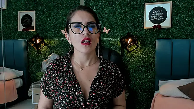 Linagh  online show from 22, 10, 2025