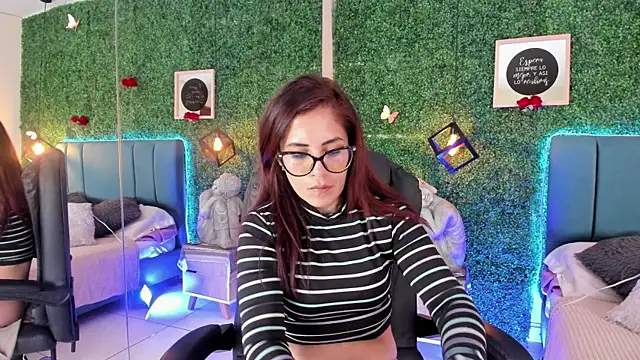 Linagh  online show from 4, 4, 2026