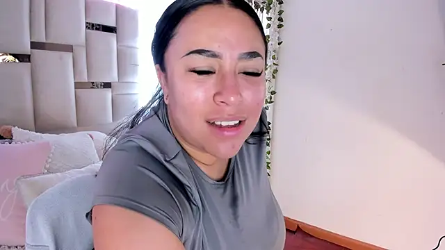 Zoey thompson online show from 26, 10, 2025