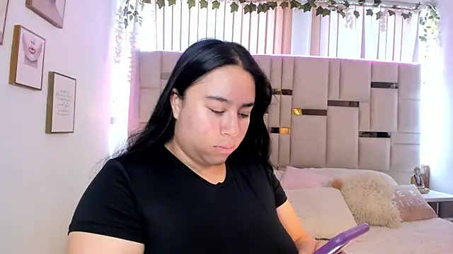 Zoey thompson online show from 3, 3, 2026