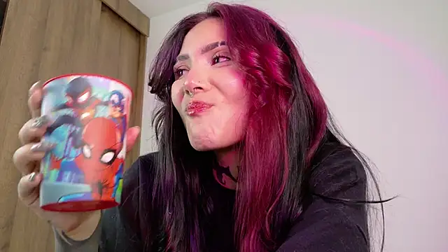 sara queen10 online show from 27, 4, 2026