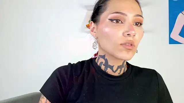 sara queen10 online show from 30, 6, 2026