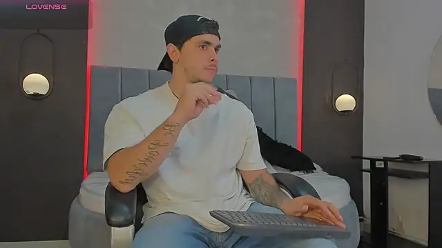 Liam walk  online show from 20, 3, 2026