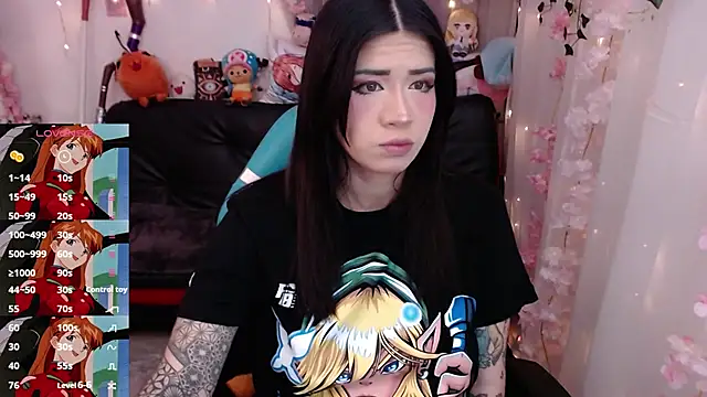 jadedelux  online show from 8, 10, 2025